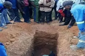 赞比亚一牧师活埋自己，声称三天后会复活，结果惨死图片