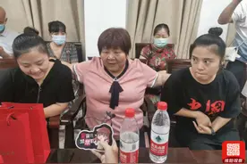终于找到你！今天，两组家庭失踪被拐孩子在绵与父母团聚……图片