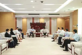 郭芳会见普华永道上海主管合伙人黄佳一行图片