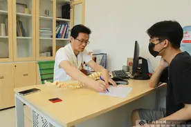 什么姿势才能睡个好觉？睡姿学问带你“涨姿势”图片