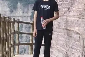 课堂玩手游被老师没收手机，高二男生跳楼身亡，是老师教育粗暴还是学生太过脆弱？图片