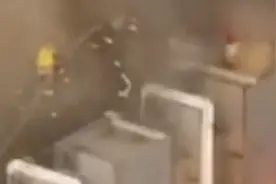 烧了7小时！“大连凯旋国际大厦”火灾 救援现场这一幕幕……瞬间破防图片