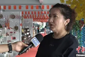 新疆“月亮姐姐”扎根上海十余年 专做新疆农产品的“搬运工”图片