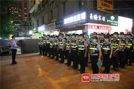 突击检查！南宁警方开展夜查行动，抓获违法嫌疑人139人图片