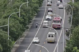 警探号｜北京门头沟交警首次启用无人机侦查取证 2个小时56辆摩托车被查图片