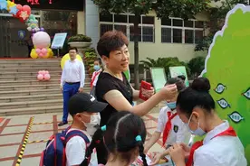 你好，新同学！青岛榉园学校新生入校 即将开启校园新生活图片