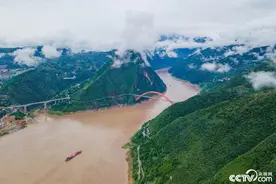 重庆：巫山云雨美如画图片