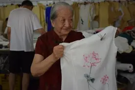 守艺｜河北86岁“旗袍奶奶”走红！一生爱美是天然……图片