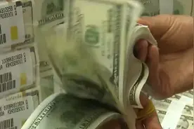 世界大厂CEO工资排行榜揭晓！第一名是……丨财经科普视频封面