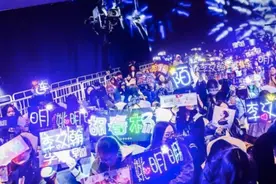 业界观察：割韭菜、授意互撕、PUA粉丝……打蛇打七寸，“饭圈”背后的经纪公司最该整顿图片