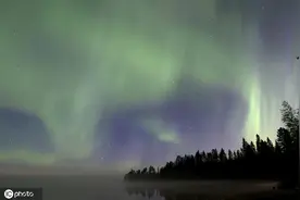 芬兰绚烂北极光 夜空舞动美到窒息图片