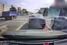 深圳一公交车路口漂移？视频曝光图片
