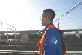 参加修建京张高铁，青年铁路工人要带家人坐高铁去看冬奥图片