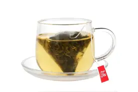 泡茶时的这一步，让你喝下几万“塑料颗粒”！别再做啦图片