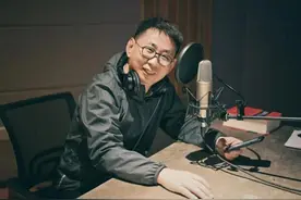 《扫黑风暴》里还有个没露脸的角色 旁白周扬：“我们是锦上添花的人”图片