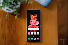 Galaxy Z Fold3/Flip3首获电池保护功能 限制最多充电85%图片