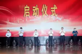 商丘市疫情防控网络教学“两送一免”暨“三个课堂”关爱活动启动图片