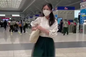 前方大型兵哥哥“撒狗粮”，单身请慎点视频封面