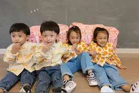 萌娃来啦！潍坊四胞胎今天上幼儿园啦图片