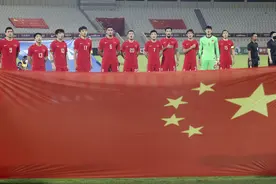 国足12强赛战术板：“袋鼠军团”高空作业是王炸？不可胜在己可胜在敌图片