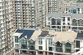 这位小哥8年在北京补漏两千多处，给楼顶做“外科手术”图片