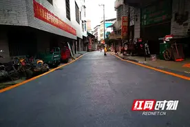 隆回高平：爱心企业办实事 为校修路有担当图片