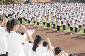 百万学子齐宣誓！直击苏州中小学生“开学第一课”图片