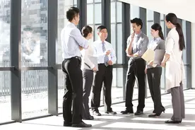 民族志｜“白领丽人”在职场：工作场所的性别政治图片