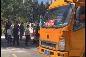 用废品回收车给学生送餐，黑龙江“佳明佳”被责令整改图片