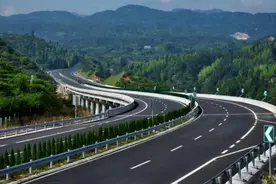 全国22个省级行政区高速公路人工收费车道全面受理云闪付APP和手机闪付图片