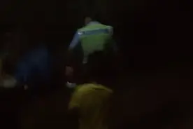 爸爸打麻将连孩子走丢都未察觉 还把民警当骗子图片