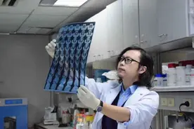 让细胞变身肺脏“修复师”！这位青年科学家建了座干细胞药厂图片