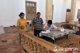 弘扬胡杨精神和兵团精神丨余渔：逐梦边疆的北大博士图片