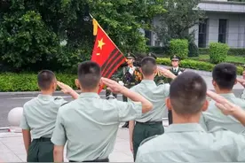 朗吧丨我的同年兵，退伍了图片