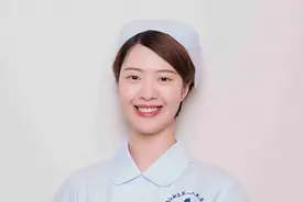 慢新闻·人物 | 90后护士黄佳：无论家庭还是患者，需要我时我都在图片