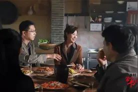 央视热播剧《花开山乡》，她深情献唱主题曲图片