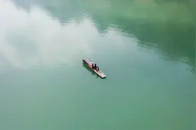 岩滩库区里的“水上法庭”图片