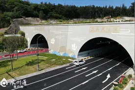 泉州市区—动车站，最快8分钟！城东至北峰快速通道主线双向通车图片