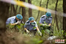 杨发英：与死神打交道 让逝者“开口说话”图片