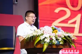 上戏迎来885名新生，院长黄昌勇：艺术教育是“国之大者”，要培养至善至美的人图片