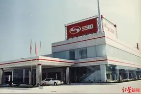 17年东风日产4S店转身卖红旗，传统汽车经销商的“中年危机”图片