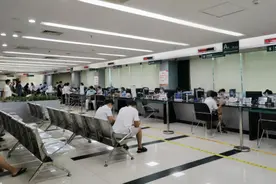 “很多银行基本不接件！”有二手房买家担心高位套牢，要解约图片