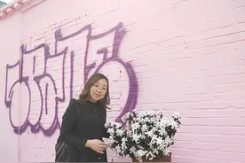 年龄不是问题！陪儿子考研，48岁妈妈跨专业考上研究生图片