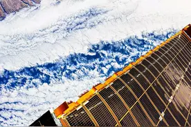 太空大片！航天员拍摄壮美地球 大好河山让人泪目图片