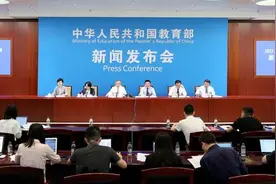 “一颗丹心留在三尺讲台”致敬千万人民教师图片