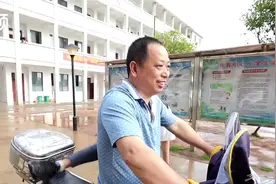 点赞！这对父女6年骑行送教2万多公里图片