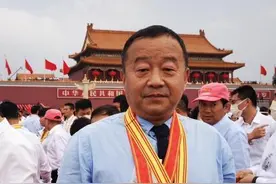 他们既是“医者”，也是“师者”：“授业”“传道”在于“言传身教”图片