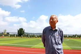 一生清贫 桃李三千 68年捐款百万的布鞋校长：沂蒙老区人民的恩情永远报答不完图片