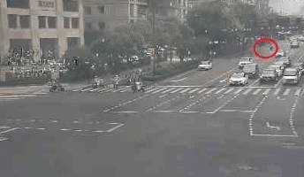 开摩托车“炸街”扰民，能忍？杭州萧山交警：严查！遇到违法行为，还可这样举报图片