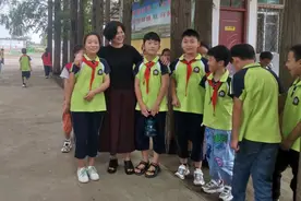 山东临沂“学霸村”开学 支教老师主动申请再留一年图片